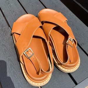 ALOHAS TAN MARSHMALLOW SANDAL
